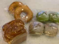 -顶东面包花园·生日蛋糕(世博店)