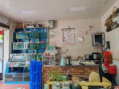 -亚忠小吃店(曾厝垵店)