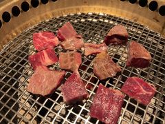 -铭牛烧肉·和牛海鲜自助(高新月牙湖店)
