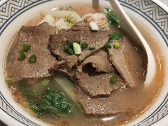 清汤大片牛肉粉-粉吖吖·邵阳米粉(体育西路店)