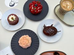 -潮一不贰·法式甜品·生日蛋糕·西式简餐(外滩店)