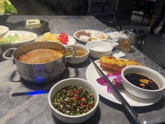 -德天肥牛海鲜火锅(城西银泰店)