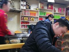 -亨利烧烤(理想山店)