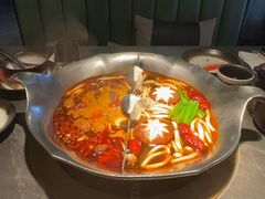 -湊湊火锅·茶憩(杭州湖滨银泰in77店)