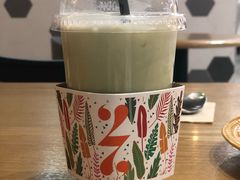 冰椰汁抹茶牛奶-HELLO 27 意面·沙拉·帕尼尼