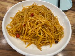 酸辣土豆丝-合合春饼·酱骨·东北菜(潘家园店)