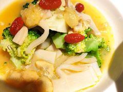 西兰花浸春笋-新太二·鲜料川菜(智慧城广百店)
