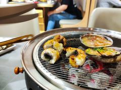 -围炉肉舍•炭烤活鳗•丹东海鲜烤肉(步行街店)