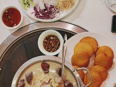 -人民公社铁锅炖·东北菜(卫国道店)
