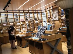 -上海三联书店READWAY(华中首店)