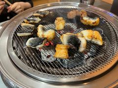 -围炉肉舍•炭烤活鳗•丹东海鲜烤肉(步行街店)