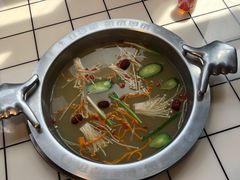 -喜悦小串丹东小黄牛海鲜烧烤大排档(民主广场店)