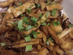 牛柳杏鲍菇-老牌坊鲁菜名店(聊城美食岛店)