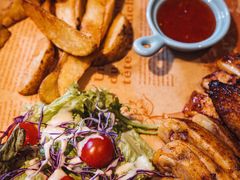 -JINNS锦时 steak&pizza(浸信会礼拜堂旧址店)