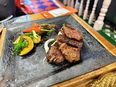 -米德维奇俄式西餐厅(西六道街店)