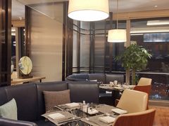 大堂-云端西餐厅(南宁龙光那莲豪华精选酒店)