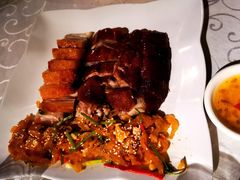 烧鹅拼烧肉-香山家宴