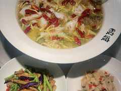 -酸渡·老坛酸菜鱼·现炒下饭菜(港惠新天地店)
