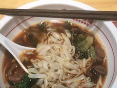 -呷佬·长沙手工米粉(金沙江路店)