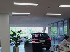 -上海永达奥诚奥迪4S店(申江路店)