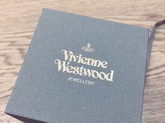 -Vivienne Westwood(上海来福士广场店)