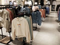-hotwind热风(民盈山国贸店)