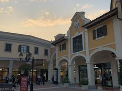 -佛罗伦萨小镇广佛名品奥特莱斯(疏港路店)