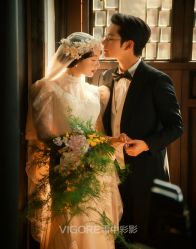 -雪中彩影婚纱摄影·微光艺术中心