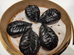 竹炭流沙包-同庆楼(天鹅湖万达店)