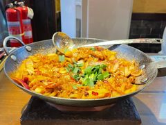 -富正毅三下锅·湘西韵味(天门山索道店)