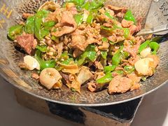 -费大厨辣椒炒肉(黄兴中心广场店)
