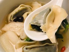 鸡汤松茸马兰头馄饨-上海人家花樣年华(中山公园店)