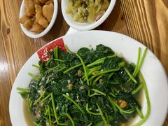 炒地瓜叶-皮蛋弟砂锅店(总店)