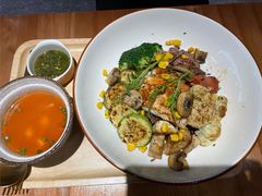 -POKEE VIA&Brunch·维娅(重庆来福士店)