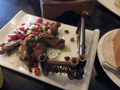 -河畔春天时尚餐厅