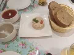 -金色时光俄式西餐厅(中央大街店)