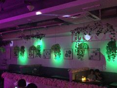 -樱花里音乐餐吧·牛扒椰子鸡(东圃店)