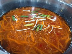-黄利砖万峰林布依特色酸笋牛肉馆