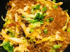 腊味包菜粉丝煲-汤城小厨•粤菜•靓汤(苏州街店)