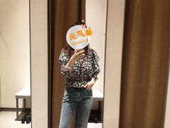 -URBAN REVIVO(七宝领展广场店)