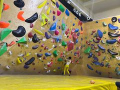 -问山MountQuest攀岩馆