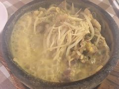 -新大咀港式茶餐厅(宝山万达店)