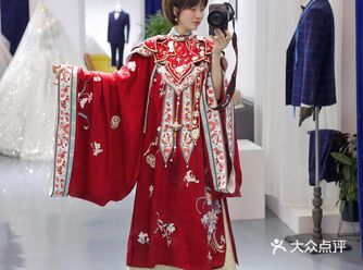 大概合肥婚纱店里只有这里有汉服啦