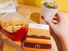 -麦当劳(中山公园龙之梦店)