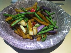 茄豆三下锅-四小姐的店(王府井店)
