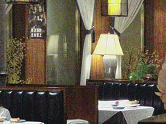 -八府香鸭·啫啫煲(华山路店)