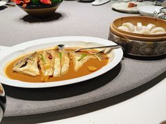 鲳鱼烧年糕-新荣记(南京西路店)