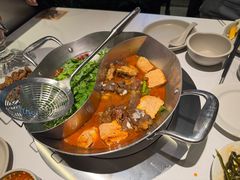 -左庭右院鲜牛肉火锅(金山万达店)