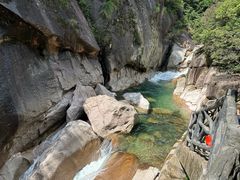 -鄣山大峡谷