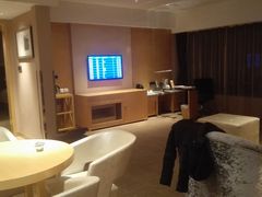 -上海中航虹桥机场泊悦酒店
